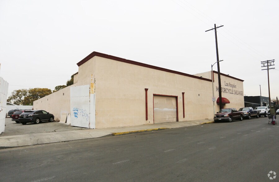 425 E 58th St, Los Angeles, CA à louer - Photo principale – Image 1 sur 73