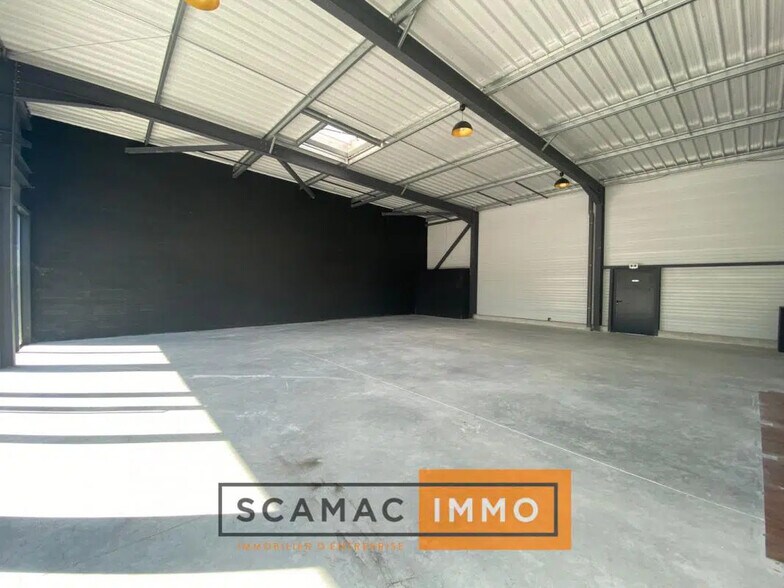 Local commercial dans Gignac-la-Nerthe à louer - Photo de l’immeuble – Image 3 sur 3
