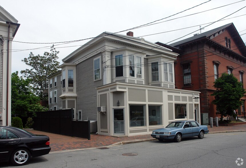 66-68 Pleasant St, Newburyport, MA à louer - Photo de l’immeuble – Image 3 sur 9