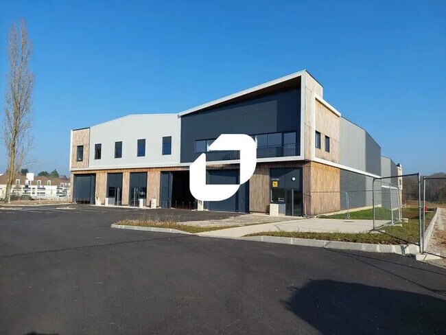 Plus de détails pour 51 Rue Pierre Curie, Plaisir - Industriel/Logistique à vendre