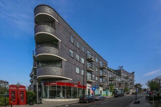 Plus de détails pour 37-63 Fortune Green Rd, Londres - Local commercial à louer