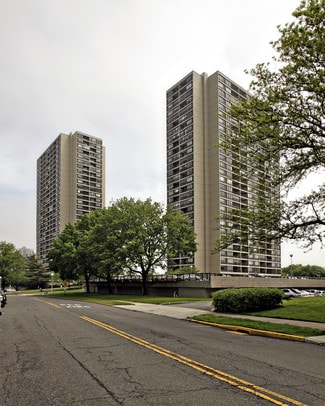 Plus de détails pour 1-6 Horizon Rd, Fort Lee, NJ - Logement à vendre