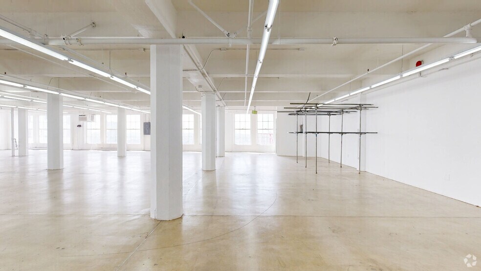 122 E 7th St, Los Angeles, CA à louer - Numérisation 3D Matterport – Image 2 sur 16