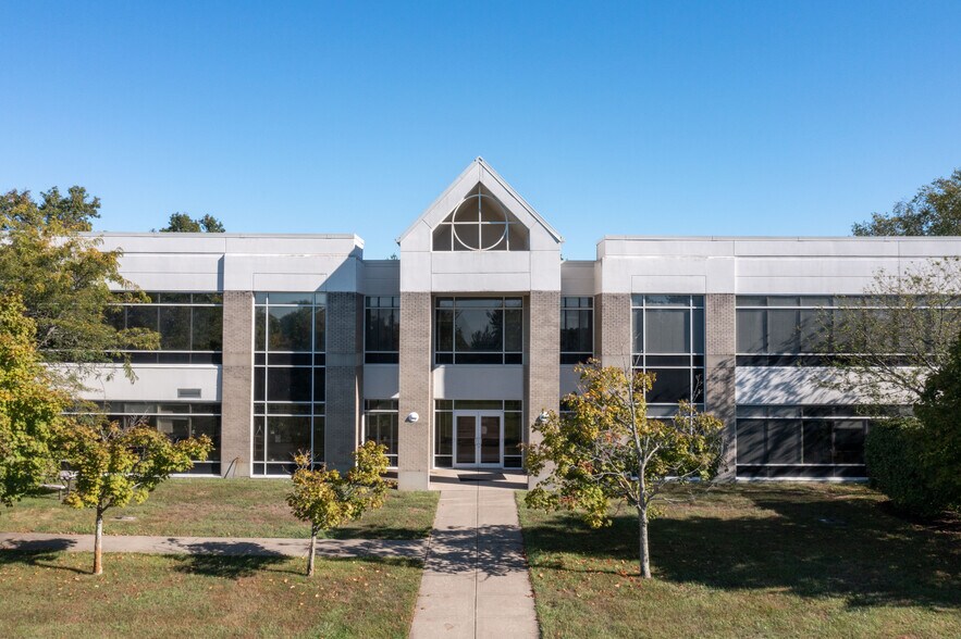 1525 Bull Lea Rd, Lexington, KY à louer - Photo de l’immeuble – Image 1 sur 16