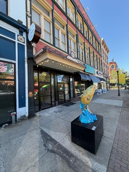 905-909 3rd Ave, Huntington, WV à louer - Photo de l’immeuble – Image 2 sur 4