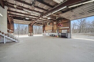 Plus de détails pour 14 Easthampton Rd, Northampton, MA - Industriel/Logistique à louer