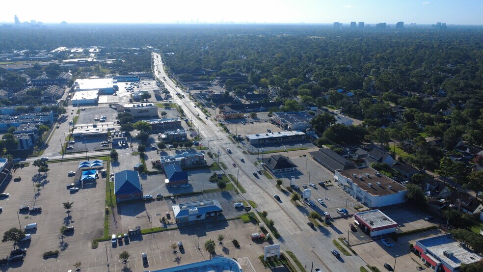 14501-14525 Memorial Dr, Houston, TX à louer - Photo de l’immeuble – Image 3 sur 10
