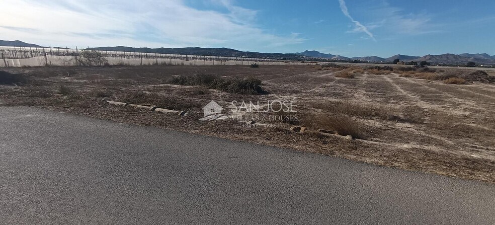 Terrain dans Monforte del Cid, Alicante à vendre - Photo principale – Image 2 sur 5