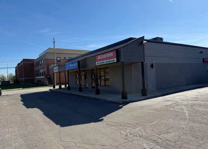 2301-2361 Coolidge Hwy, Berkley, MI à louer - Photo de l’immeuble – Image 2 sur 5