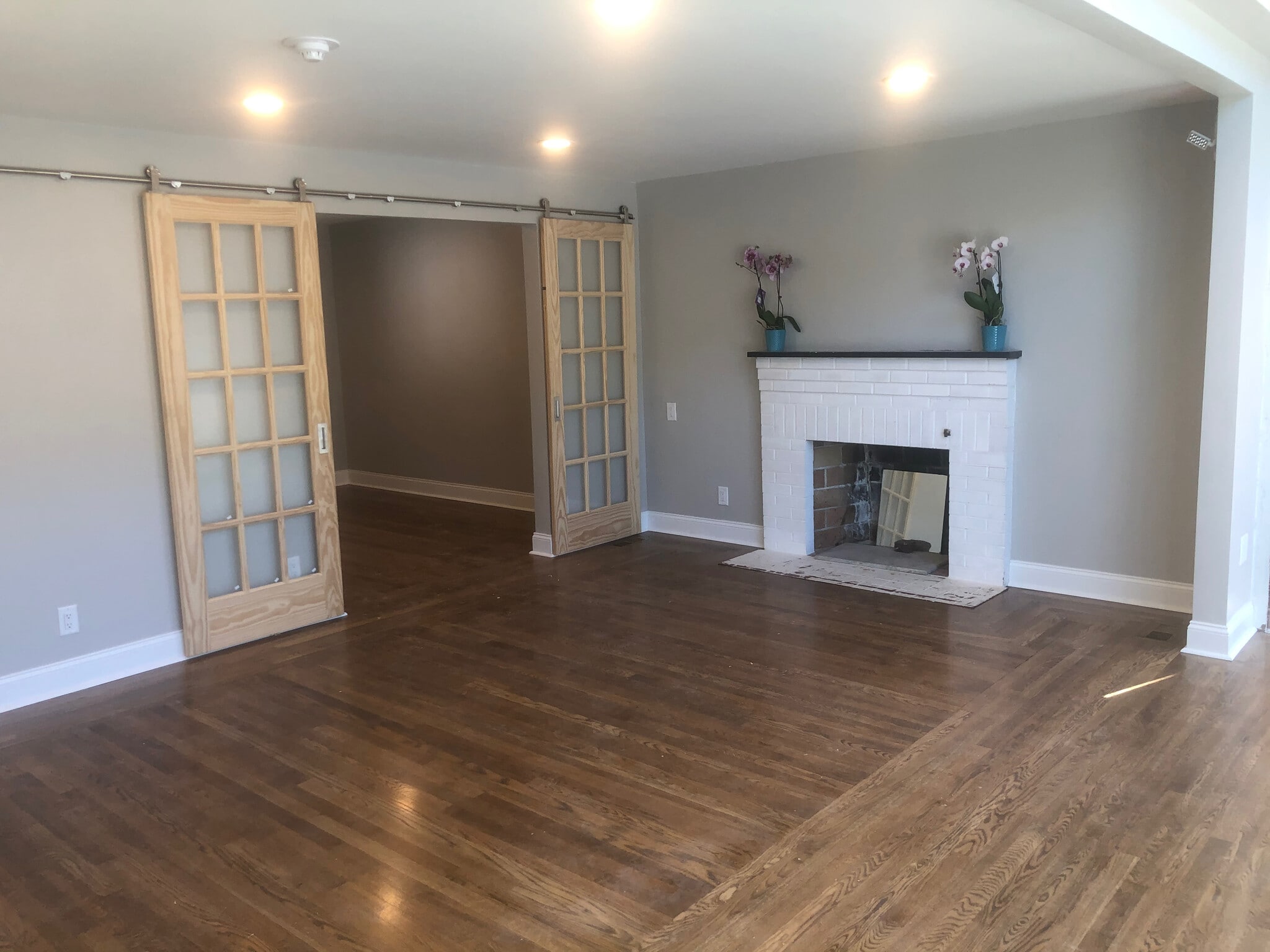 800 Oaklawn Ave, Cranston, RI à louer Photo intérieure– Image 1 sur 11
