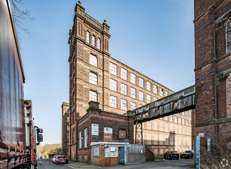 Aspinall St, Heywood à louer - Photo principale – Image 1 sur 4