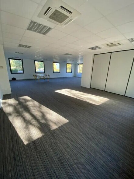 Bureau dans Reims à louer - Photo de l’immeuble – Image 3 sur 10