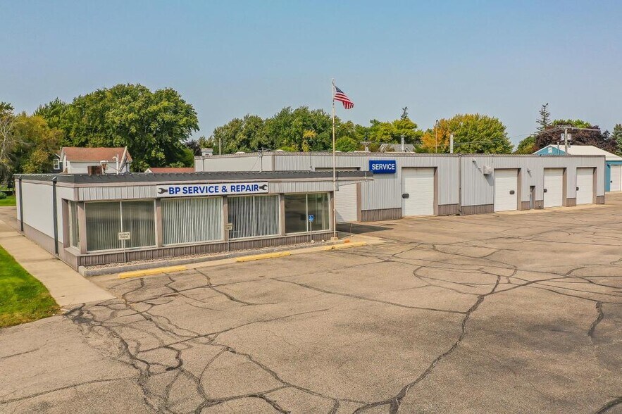 206 N Highway Ave, Blooming Prairie, MN à vendre - Photo de l’immeuble – Image 3 sur 33