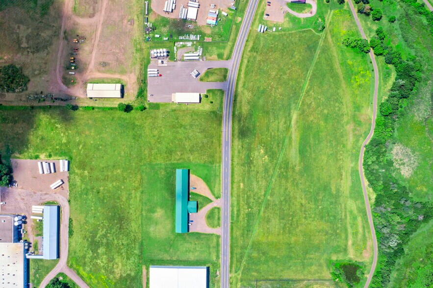 900 N Industrial Rd, Mora, MN à vendre - Photo principale – Image 1 sur 30