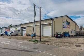 Plus de détails pour Local d'activités à louer
