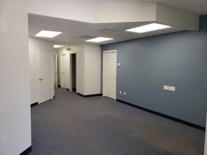 418-544 Interstate Ct, Sarasota, FL à louer Photo intérieure– Image 1 sur 21