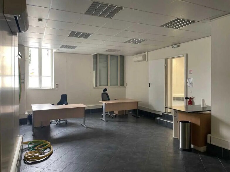 Bureau dans Lyon à louer - Photo de l’immeuble – Image 3 sur 4