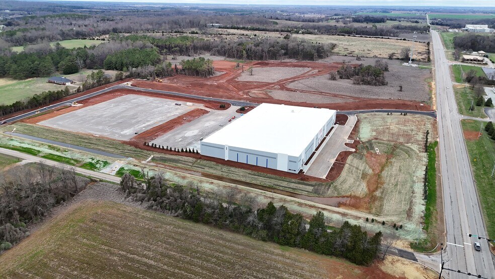 7401 Pulaski Pike, Toney, AL à louer - Photo de l’immeuble – Image 3 sur 6