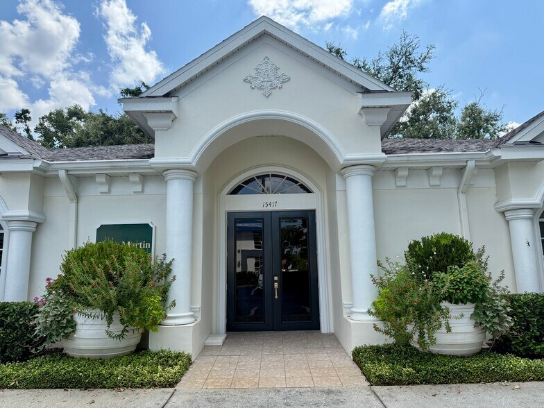 15417 N Florida Ave, Tampa, FL à vendre - Photo de l’immeuble – Image 2 sur 25