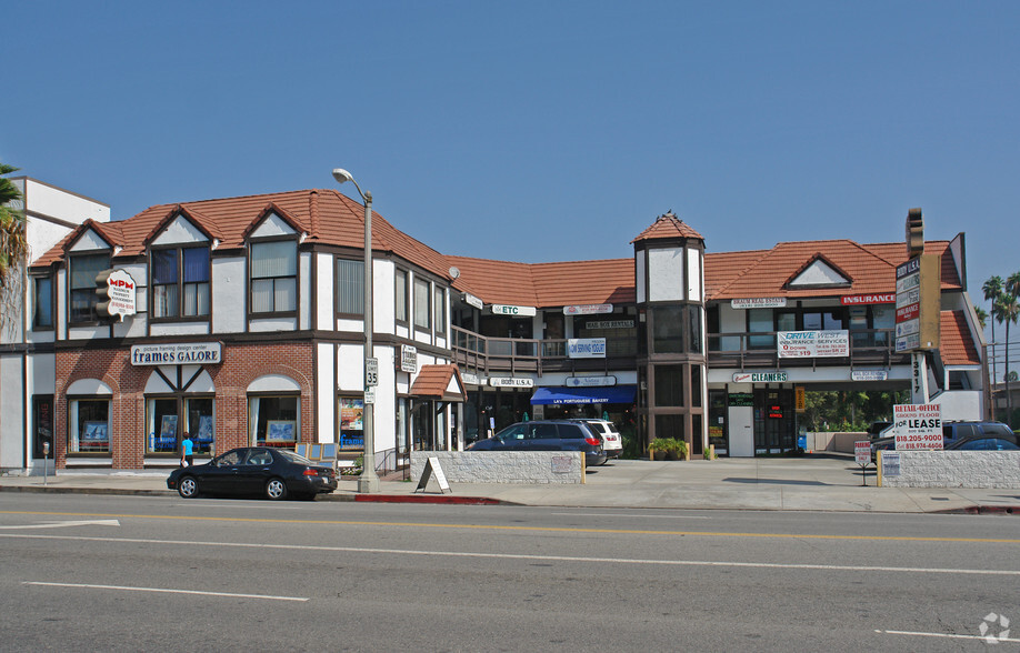 13313-13321 Ventura Blvd, Sherman Oaks, CA à louer - Photo principale – Image 1 sur 16