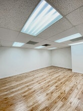 2109 London Line, Sarnia, ON à louer Photo intérieure– Image 2 sur 4