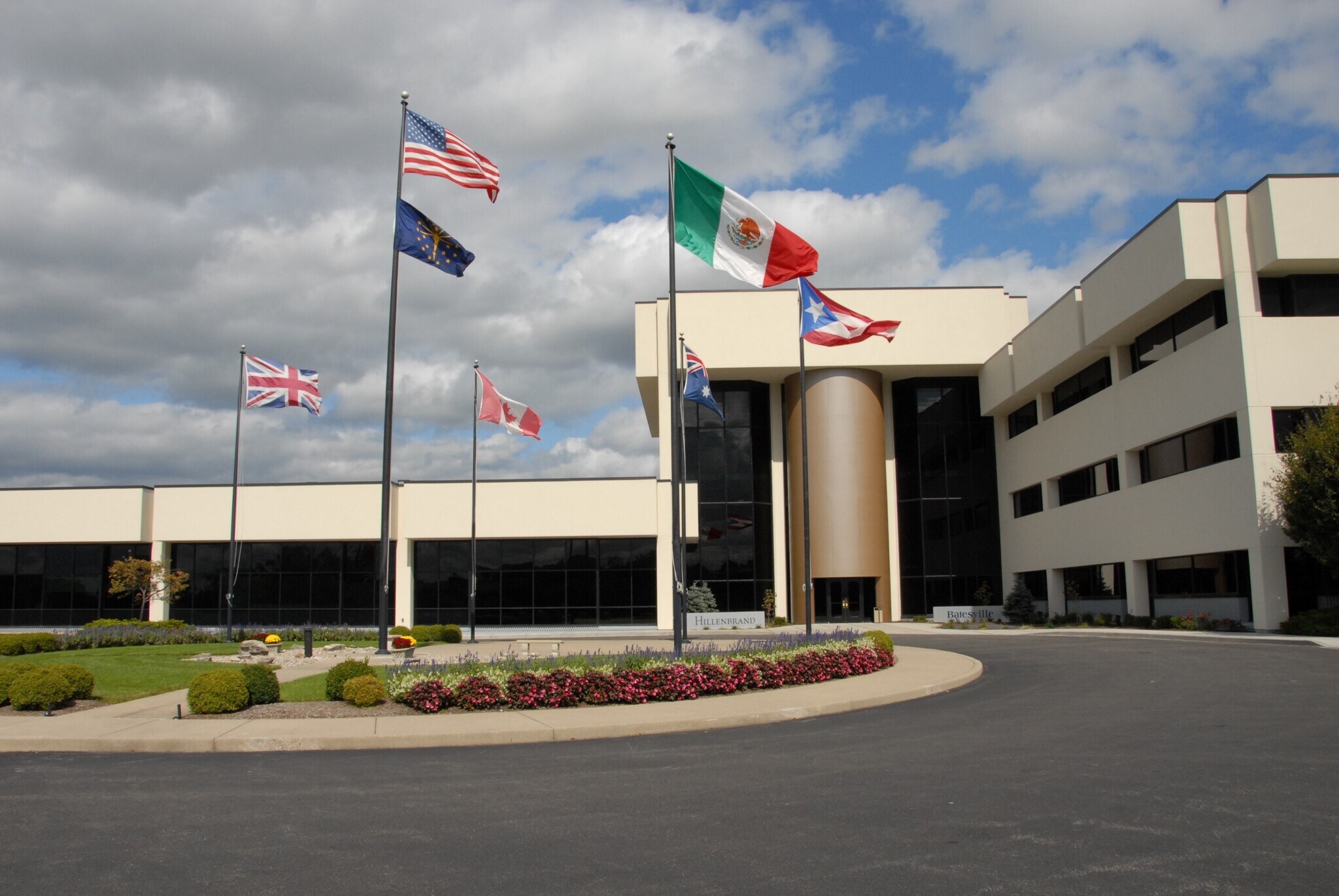 1 Batesville Blvd, Batesville, IN à louer Photo principale– Image 1 sur 2