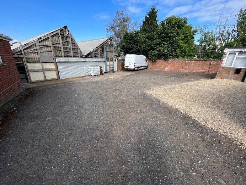 153 Powke Ln, Rowley Regis à louer - Photo de l’immeuble – Image 3 sur 8