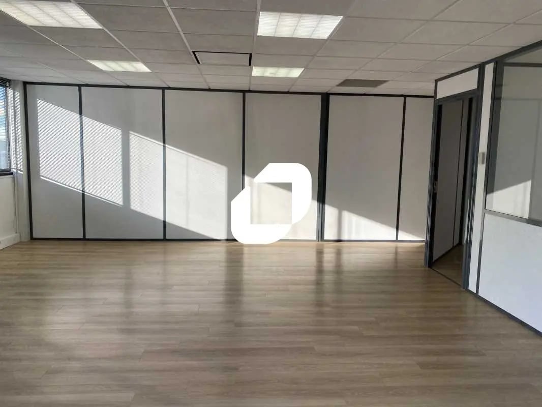 Bureau dans Gradignan à louer Photo intérieure– Image 1 sur 13