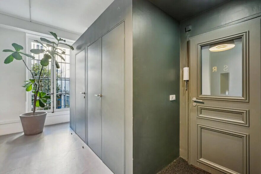 Bureau dans Paris à louer - Photo de l’immeuble – Image 2 sur 7