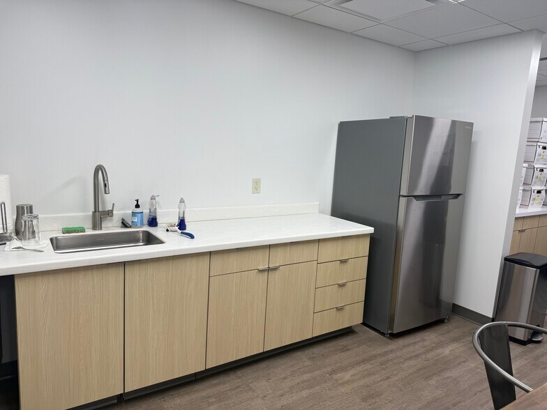 2505 21st Ave S, Nashville, TN à louer - Photo de l’immeuble – Image 3 sur 15
