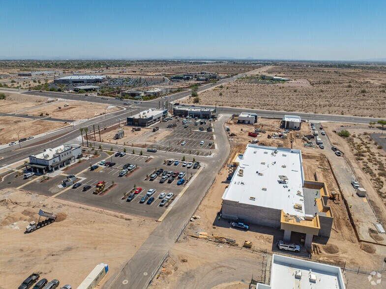 920 N Verrado Way, Buckeye, AZ à vendre - Aérien – Image 2 sur 6