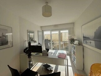 Plus de détails pour Bureau à vendre