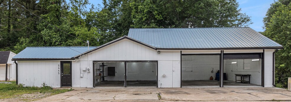 5635 Elmo Rd, Cumming, GA à louer - Photo principale – Image 1 sur 4