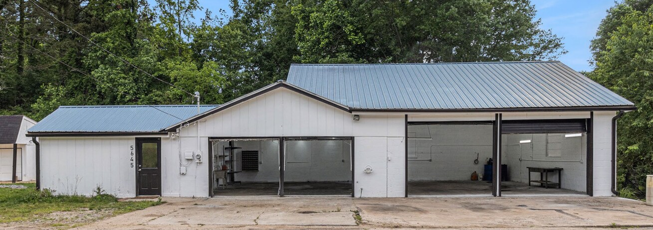 5635 Elmo Rd, Cumming, GA à louer Photo principale– Image 1 sur 5