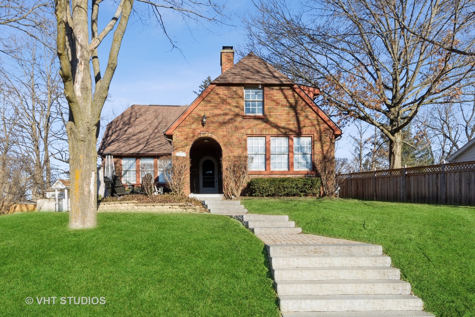 200 Opatrny Dr, Fox River Grove, IL à vendre Photo de l’immeuble– Image 1 sur 15