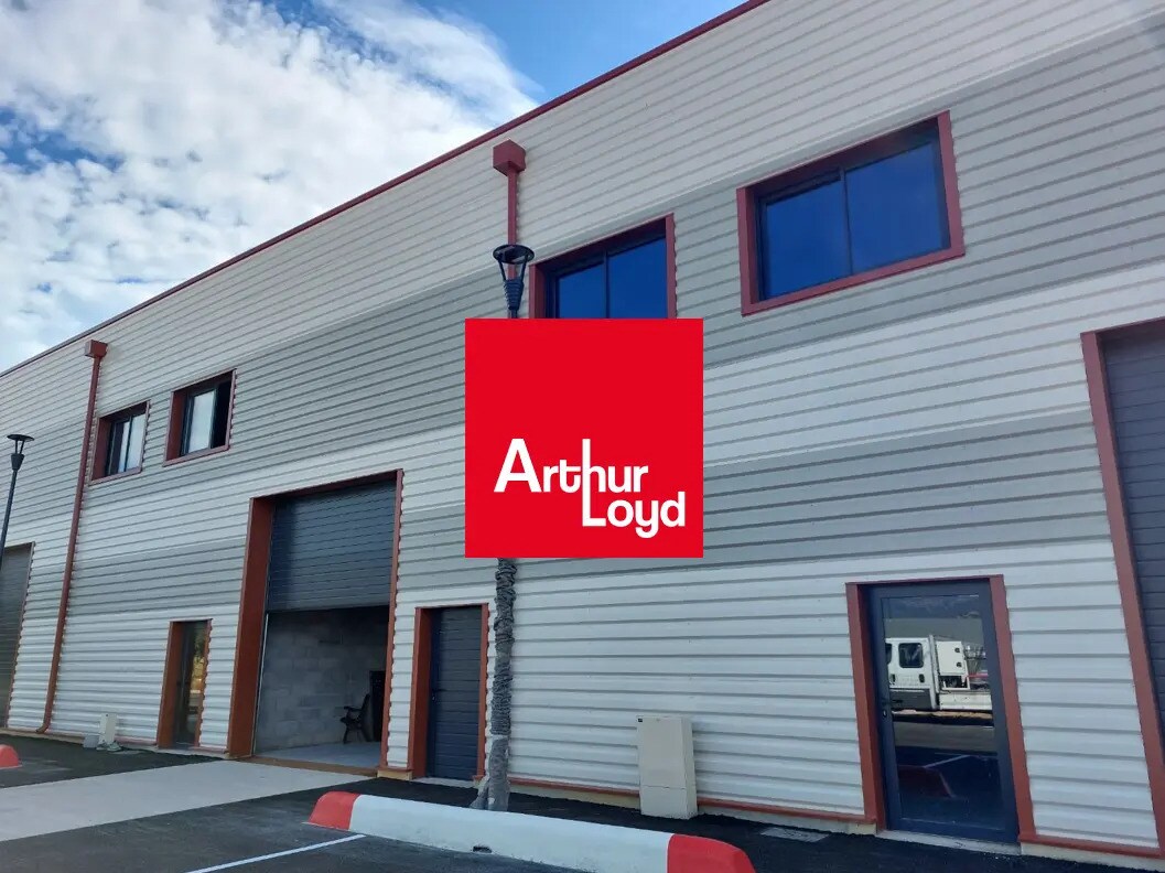 Industriel/Logistique dans Signes à louer Photo de l’immeuble– Image 1 sur 8