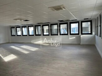 Plus de détails pour Bureau, Local d'activités à louer