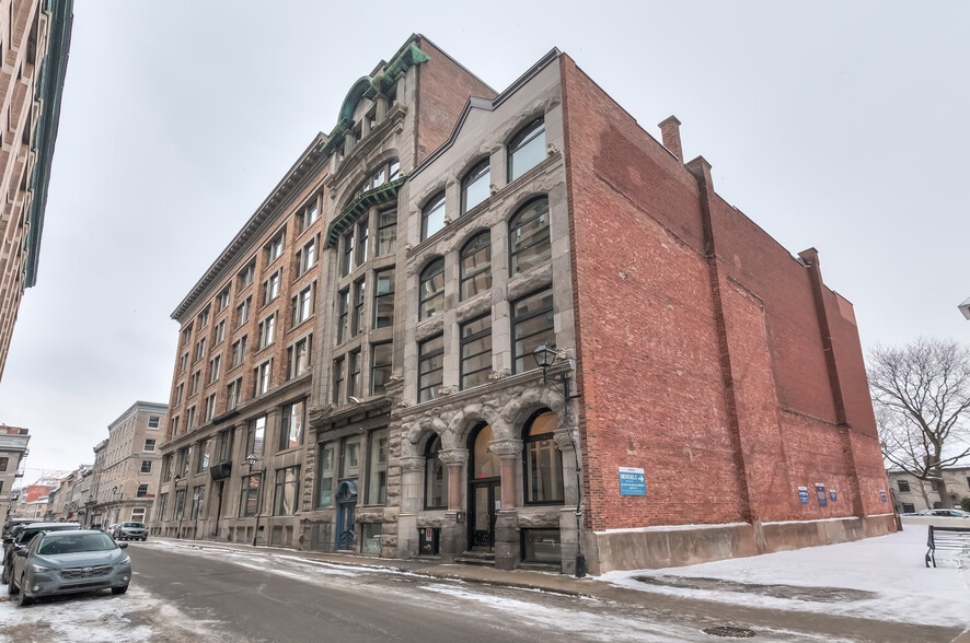 296 Rue Saint-Paul O, Montréal, QC à louer - Photo principale – Image 1 sur 2