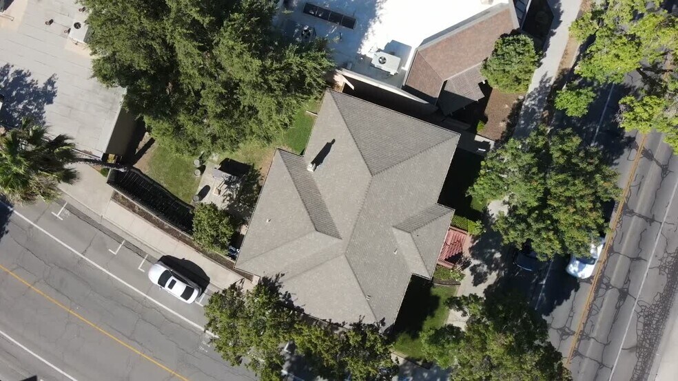 355 W Las Palmas Ave, Patterson, CA à vendre - Vidéo sur l’annonce professionnelle – Image 2 sur 52
