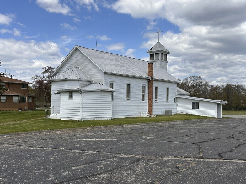 202 E Sherman St, Whittemore, MI à vendre - Photo de l’immeuble – Image 3 sur 60