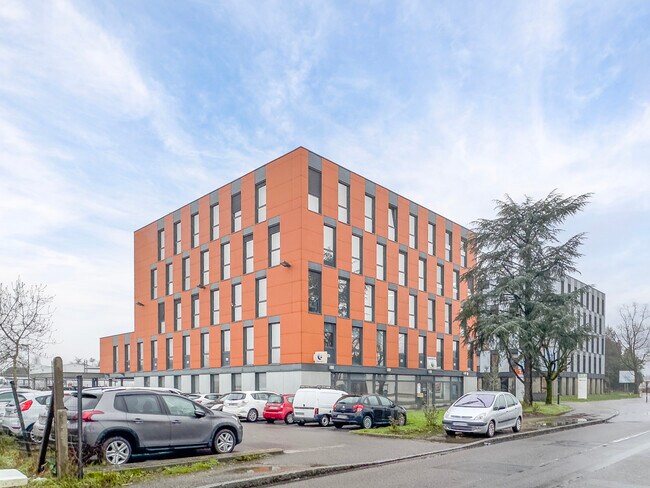 Plus de détails pour 13 Rue Marie Curie, Saint-Sébastien-sur-Loire - Bureau à vendre