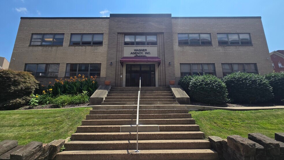 5020 Centre Ave, Pittsburgh, PA à louer - Photo de l’immeuble – Image 1 sur 23