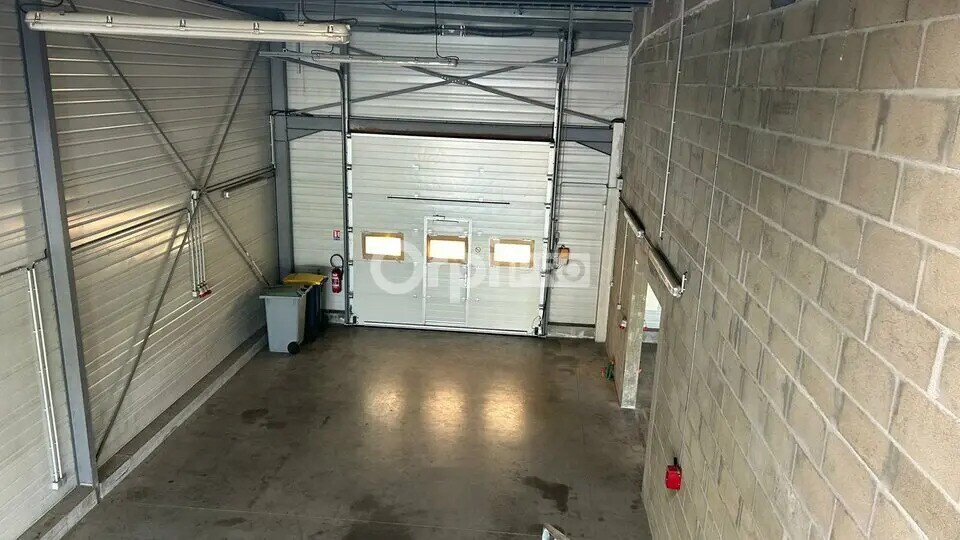 Local d’activités dans Serres-Castet à louer - Photo de l’immeuble – Image 2 sur 8