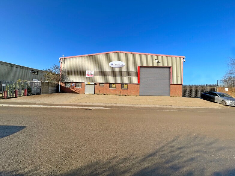 69 Weir Rd, Londres à louer - Photo de l’immeuble – Image 1 sur 5
