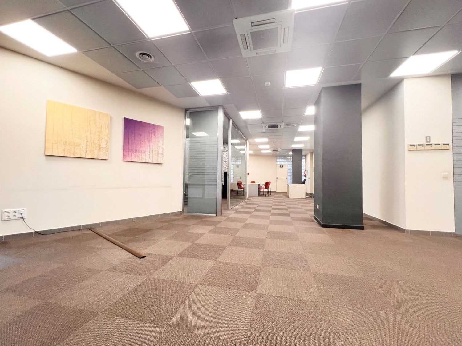 Local commercial dans Madrid, Madrid à louer Photo intérieure– Image 1 sur 23