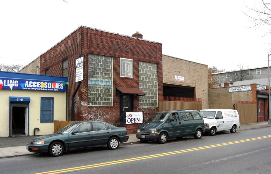 57-25 Cooper Ave, Glendale, NY à louer - Photo principale – Image 2 sur 3