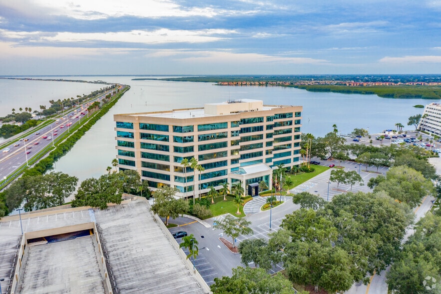 3030 N Rocky Point Dr W, Tampa, FL à louer - Aérien – Image 3 sur 4