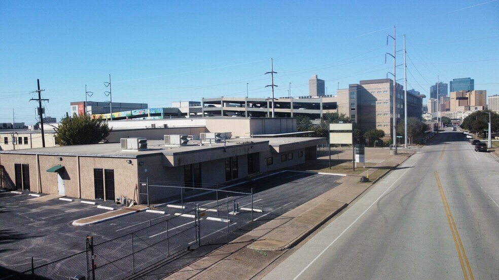 500 S Jennings Ave, Fort Worth, TX à vendre - Photo de l’immeuble – Image 3 sur 6