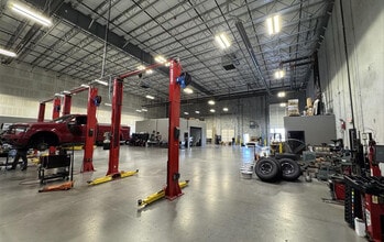 411 N Goad Springs Rd, Lowell, AR à louer Photo de l’immeuble– Image 2 sur 8