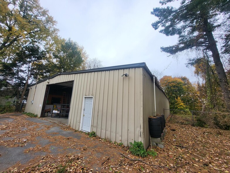 49 Main st, Hudson Falls, NY à vendre - Photo de l’immeuble – Image 2 sur 9